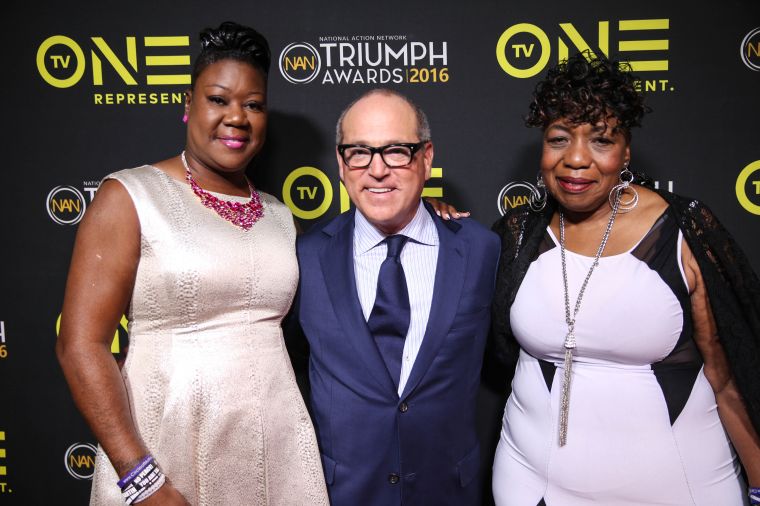 BRAD SIEGEL WITH MOTHERS OF THE MOVEMENT