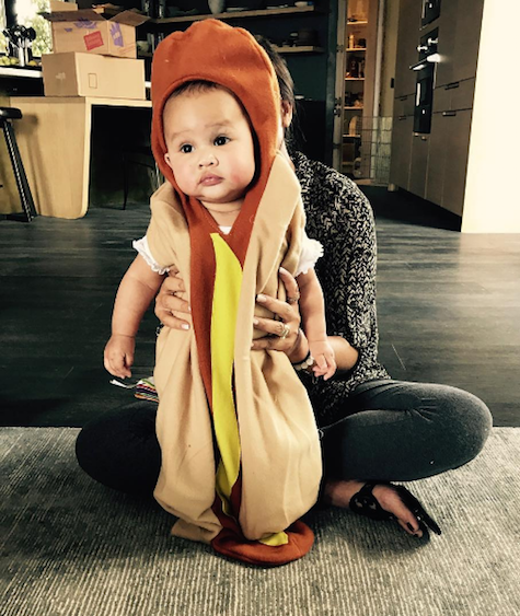 LUNA TIEGEN AS A HOT DOG