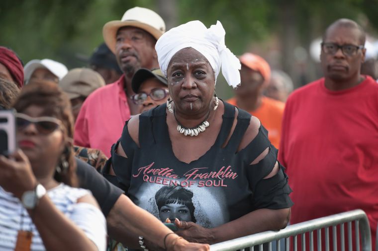 Fans Of Soul Legend Aretha Franklin Pay Their Respects At Her Viewing In Detroit