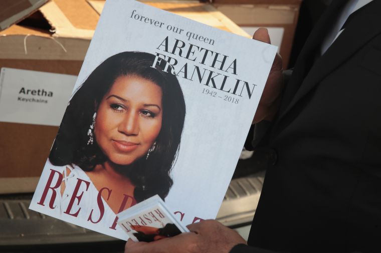 Fans Of Soul Legend Aretha Franklin Pay Their Respects At Her Viewing In Detroit