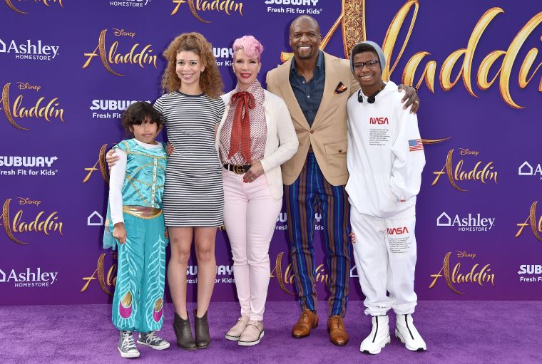 Rebecca and Terry Crews and their kids