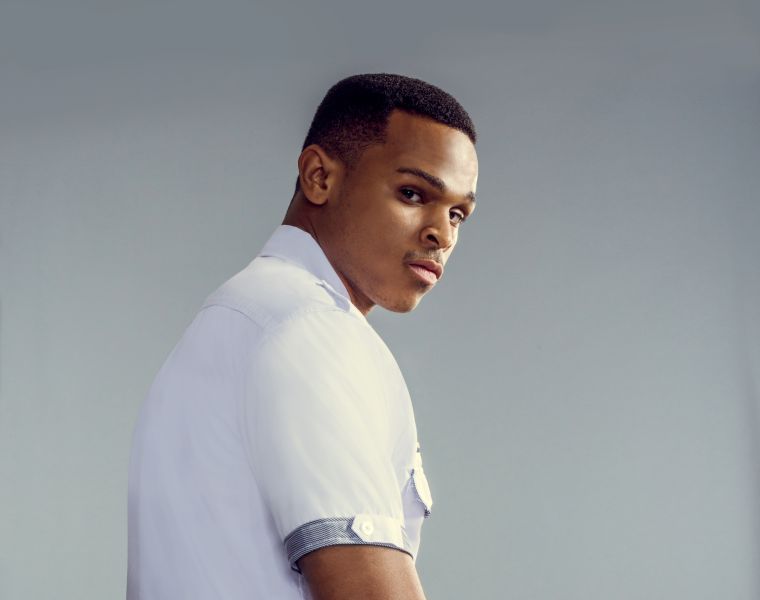 Terayle Hill as Robert Banks