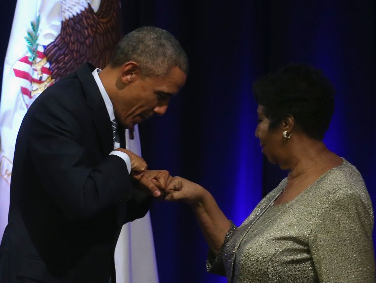 Aretha Franklin Fist Bumps President Obama, 2015