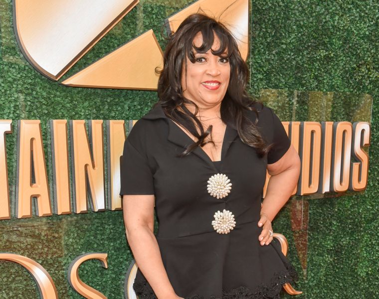 Jackée Harry (as Lisa Landry)