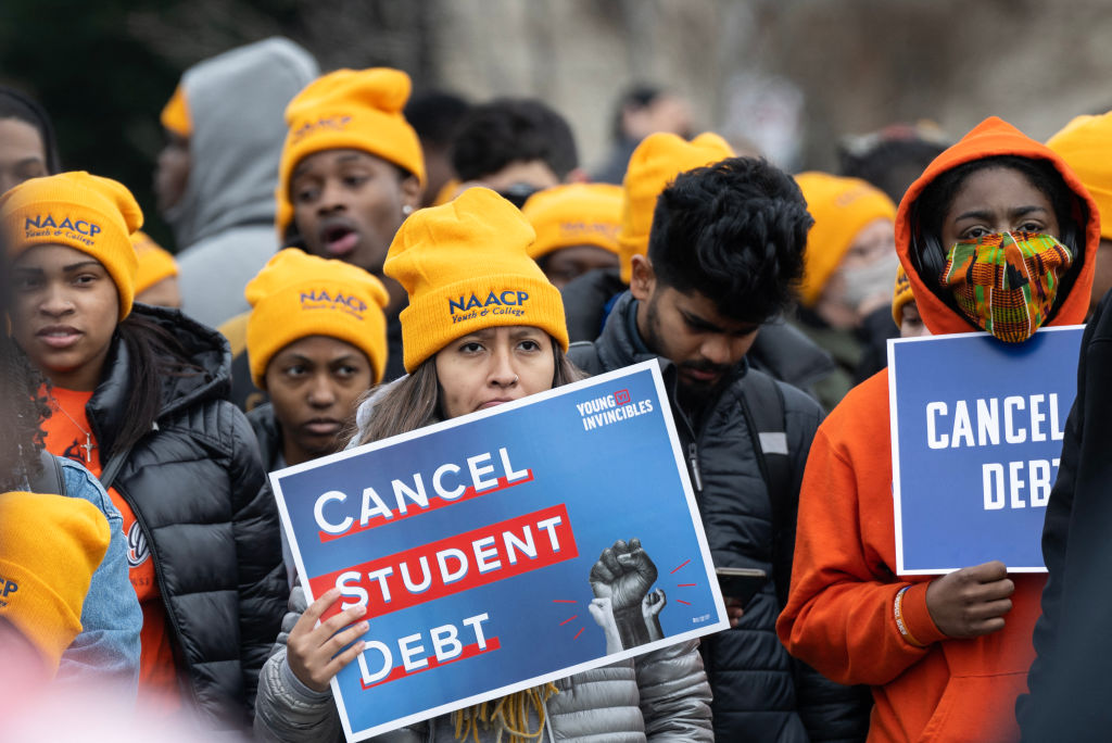 TOPSHOT-US-JUSTICE-COURT-EDUCATION-STUDENT-DEBT