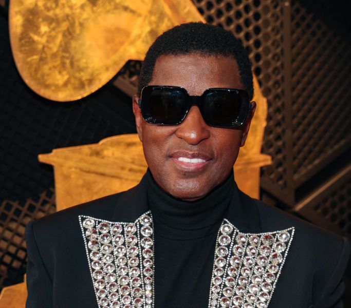 "Go Do That." Kenneth "Babyface" Edmonds is a LEGEND & Should Always Be Addressed as Such. The Iconic Singer, Songwriter, Producer Sidestepped Disrespect on the Red Carpet in a Way Only He Could. But, the World was Reminded Babyface is One the Culture Indeed Does NOT Play About.